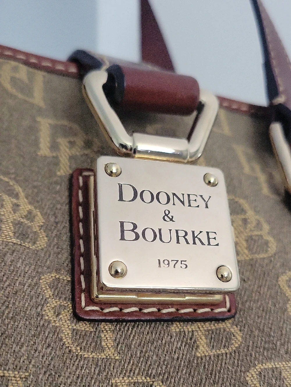 Vintage 1975 Dooney & Bourke Brown Monogram Bucket Bag with Cognac Brown Trim - Picture 7 of 16